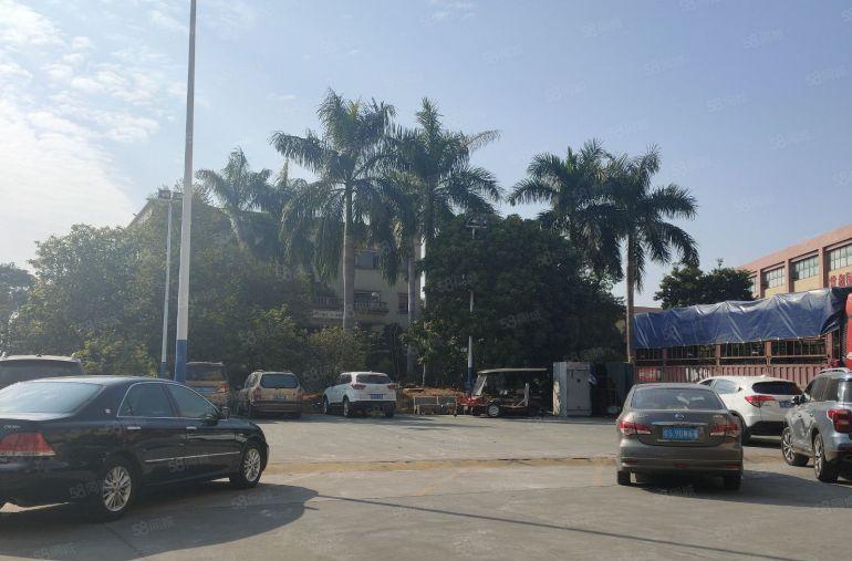 寮步 凫山 8米高 钢构 厂房出租1500平方,九成新