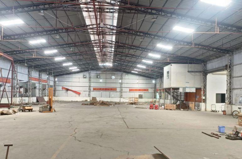 寮步汽车城附近工业园钢结构2400平，1200平方起租。