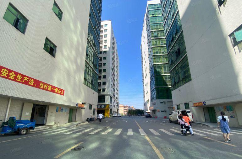 东莞大朗大型工业园楼上3500平精装修厂房出租形象好靠近高速