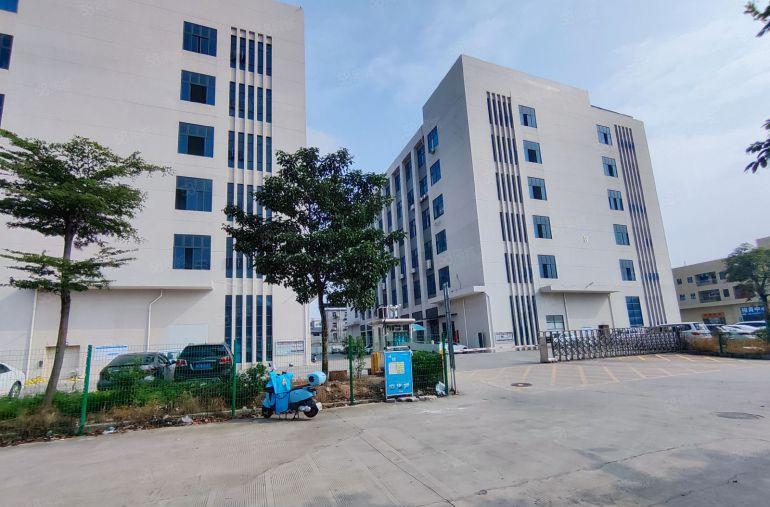 东城原房东标准厂房一楼1500平8米高带牛角，适合各行各业