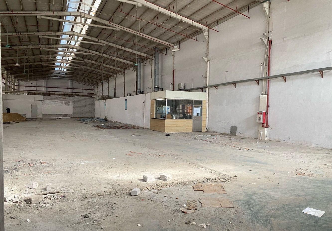 形象好罗沙新出钢结构低价厂房出租可分租设备五金仓库出租空地大