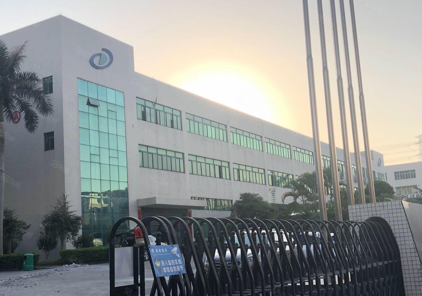 凤岗雁田靠近平湖新出原房东楼上4500平厂房仓库出租，形象好