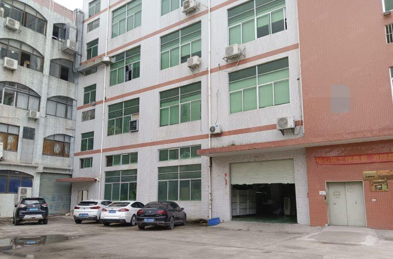 凤岗油甘埔原房东带办公室装修标准厂房四楼500平出租现成水电