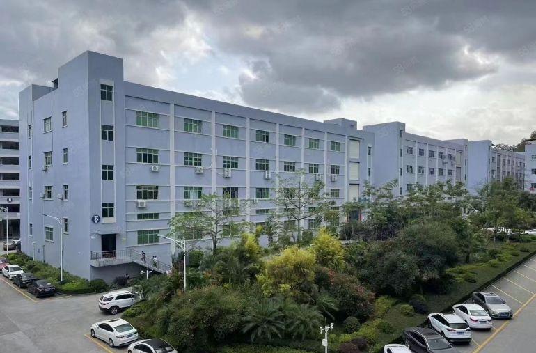 凤岗五联原房东低价出租2楼整层1300平方