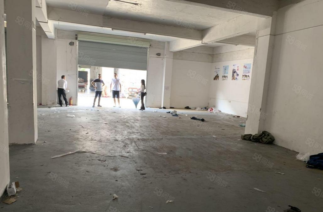 凤岗雁田一楼180方厂房白菜价出租，门口就是大马路