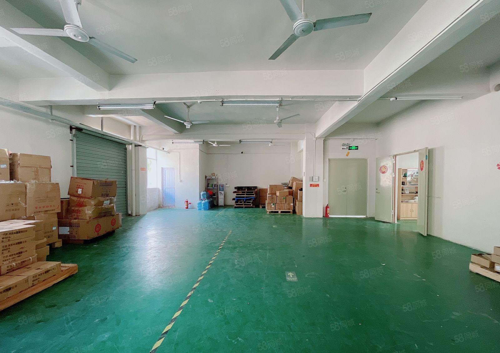 凤岗五联原房东楼上800平厂房出租精装修，