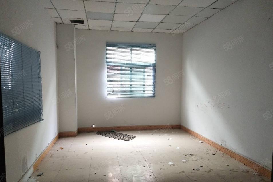 凤岗宏盈工业区附近一楼200厂房平方出租