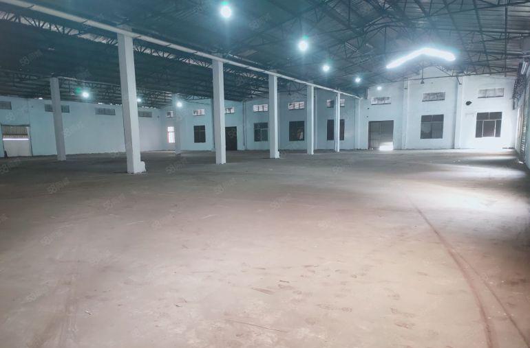 雁田龙平西路边上物流仓库 五金注塑标准钢构出租3500平