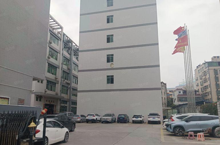 凤岗金凤凰工业区标准厂房五楼500平出租带办公室装修现成水电