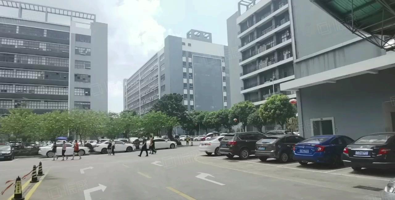 原房东九成新厂房）凤岗3000平米带水电带装修楼上厂房出租