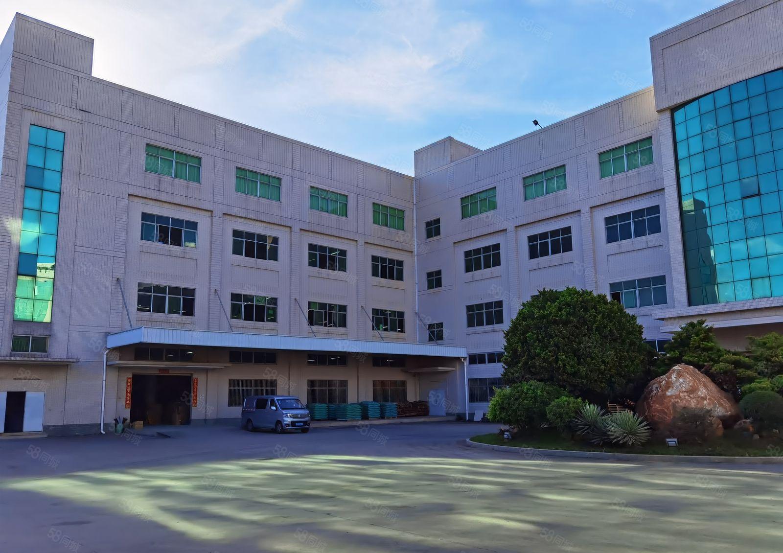 凤岗金凤凰大道边上独门独院花园式厂房九千平方出租（可分租）