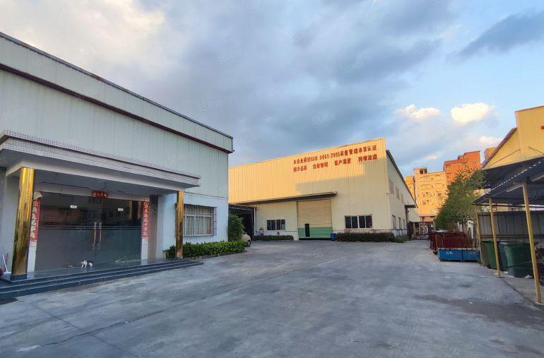 凤岗新出原房东小独院带现成行车现成办公室适合五金机械设备压铸