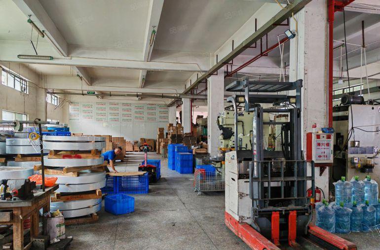 天堂围原房东厂房实际面积出租1100平高度6米可分租低价出租