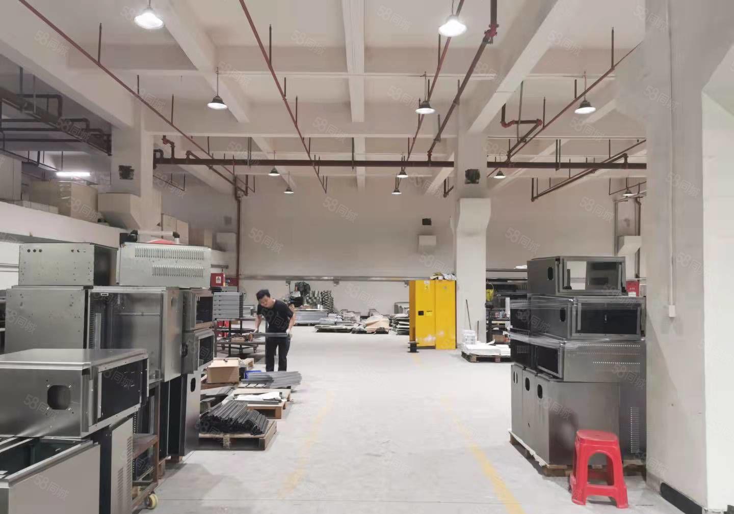 凤岗7米高 带牛角注塑五金模具厂房出租一楼1200平 空地大