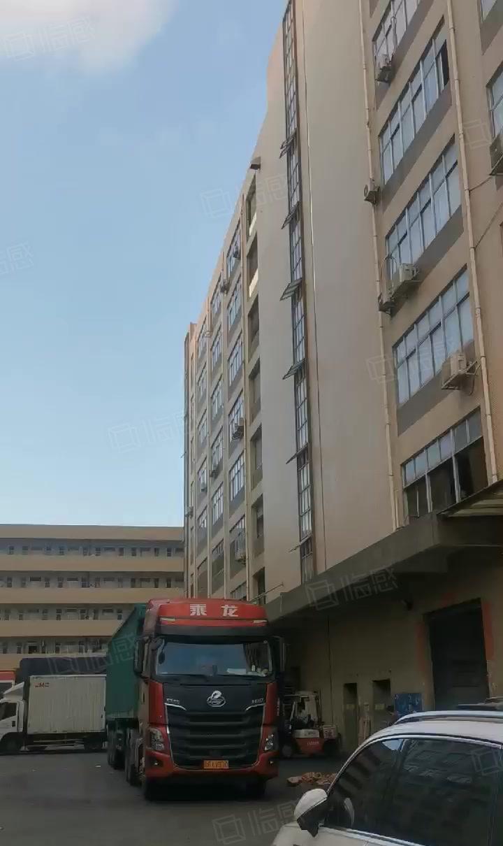 带卸货平凤岗大型科技园三楼3000平米出租快速路边上交通方便