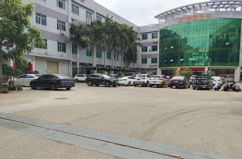 凤岗雁田工业区原房东标准一楼1000平厂房出租可办环评有红本