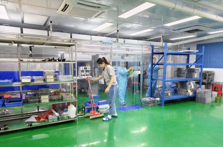 凤岗汽车站新出楼上现成无尘车间厂房500平方 电子贴片触摸屏