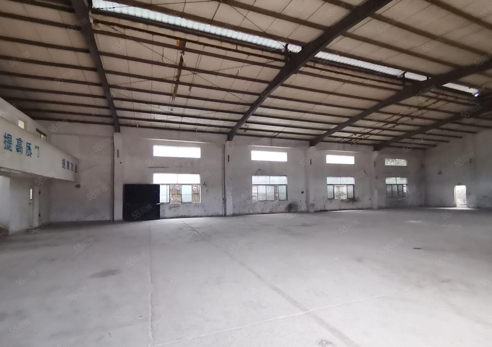 凤岗官井头德成工业区独院1200平红本钢构仓库厂房出租可分租