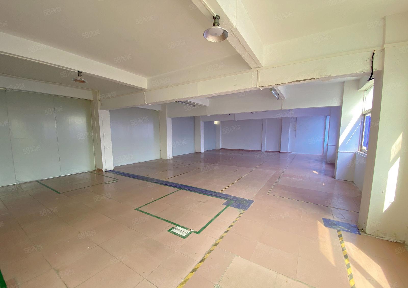 凤岗雁田小面积厂房仓库出租320平租金16可谈