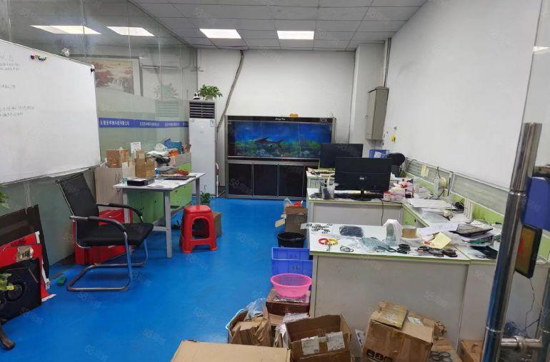 雁田靠近深圳出租楼上500平五金加工纸箱压铸 现成水电办公室