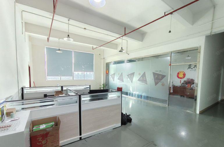 凤岗油甘埔原房东一整层750平厂房出租全新装修