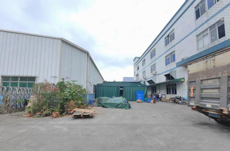 凤岗中心地段4000平方米独院厂房出租）带装修水电