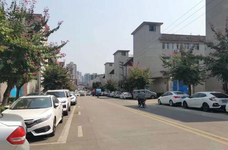 独院厂房送钢构棚）凤岗雁田3000平方米独院厂房出租