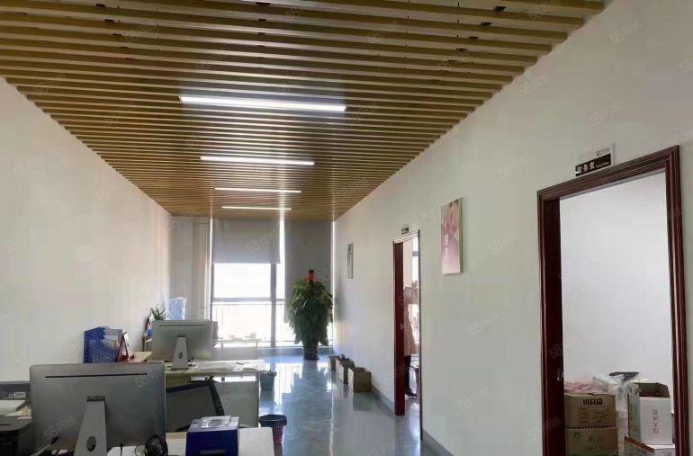 凤岗五联楼上1000平方带装修低价厂房仓库出租