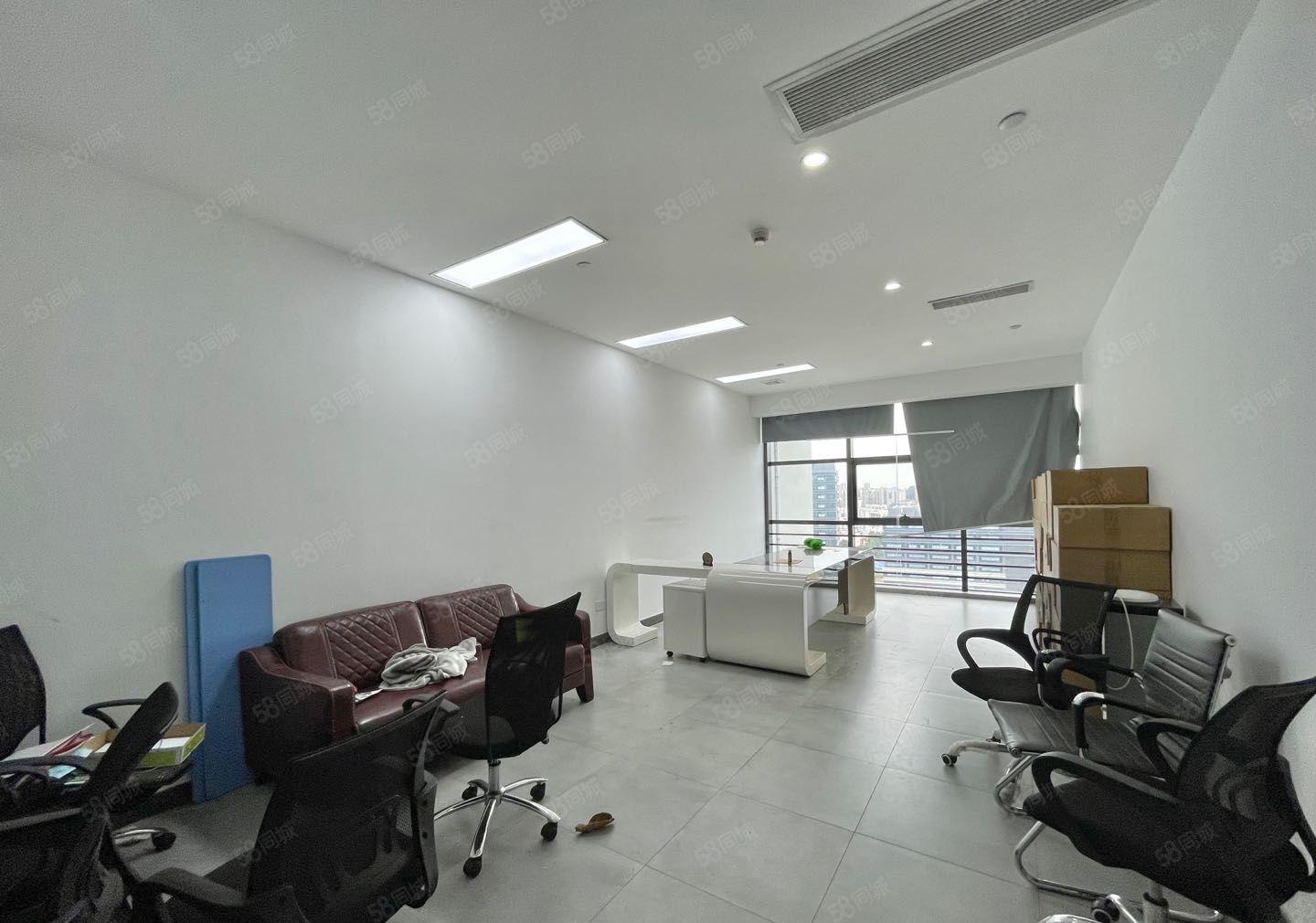 凤岗楼上精装修 电商贸易办公室厂房出租920平方 采光视野好