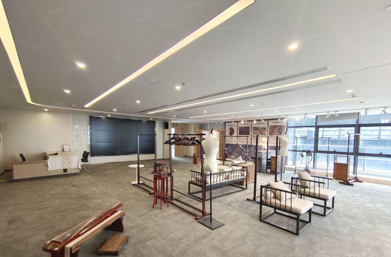 精装房源出租，凤岗天安数码城，精装装通间189平，拎包入驻