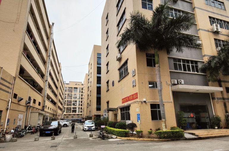 业主直租整栋分层出租每层1000平米带简单装修带双电梯