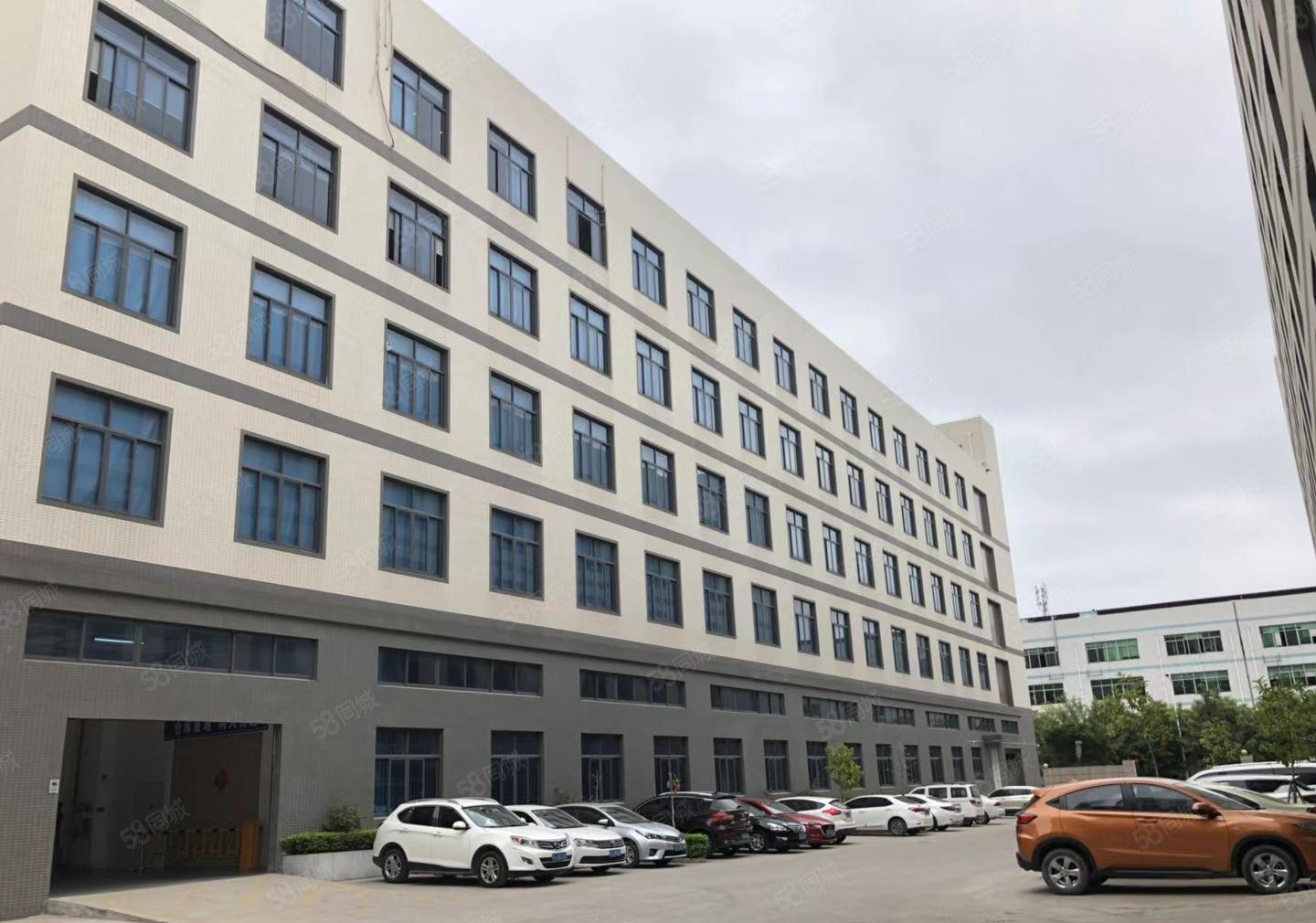 凤岗雁田新出原房东楼上4500平厂房仓库出租，形象高大上