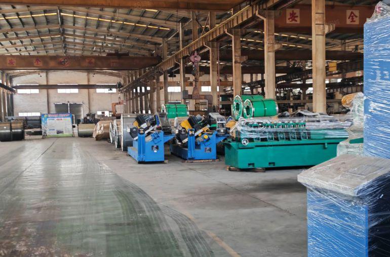 临深原房东重工业独院厂房12米高30000平方米超大空地直租