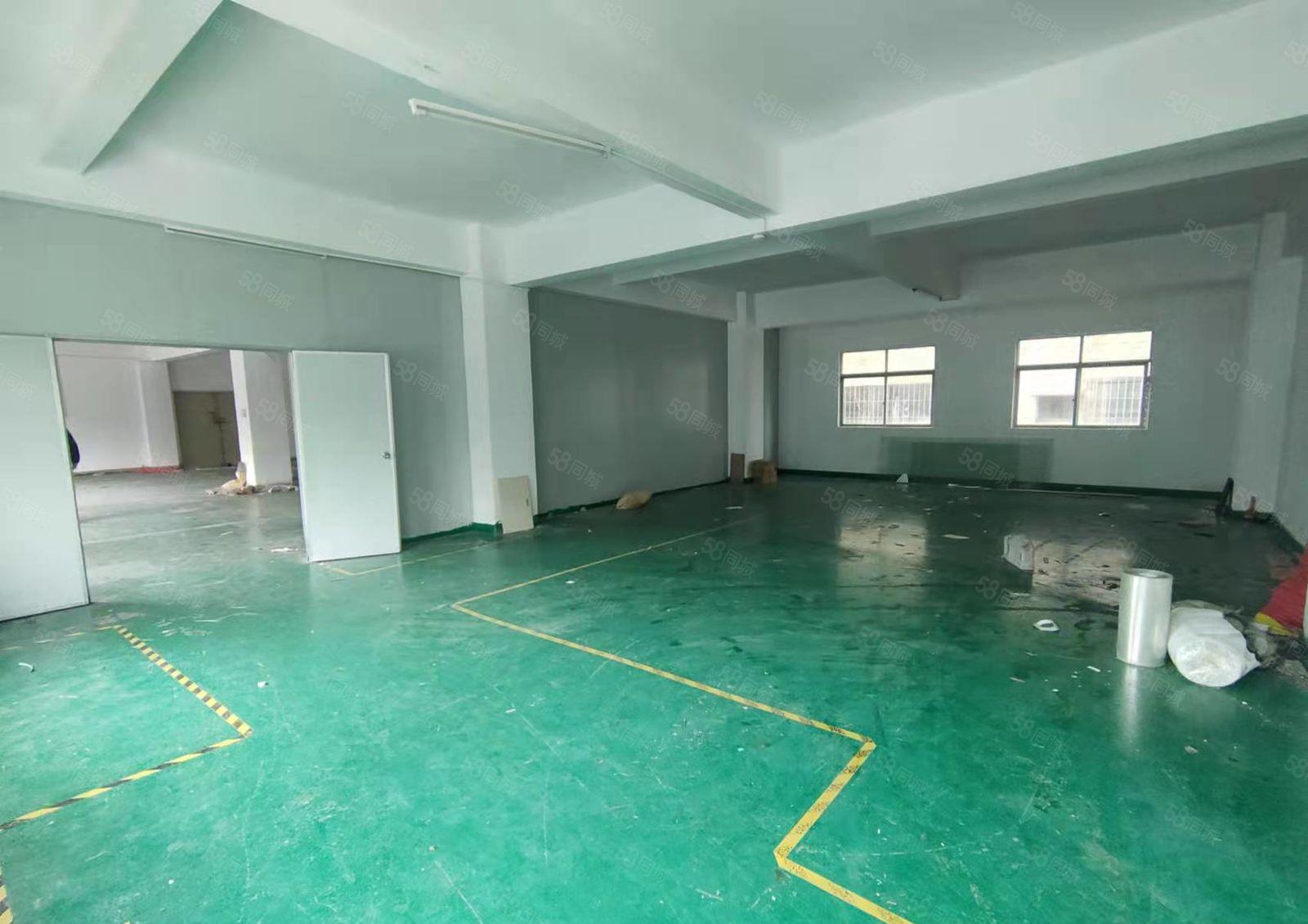 凤岗竹塘二三楼厂房各650平方现成水电装修办公室 可以分租