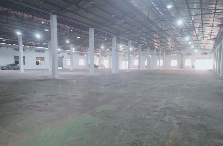 雁田龙平西路边上物流仓库 五金注塑标准钢构出租3500平