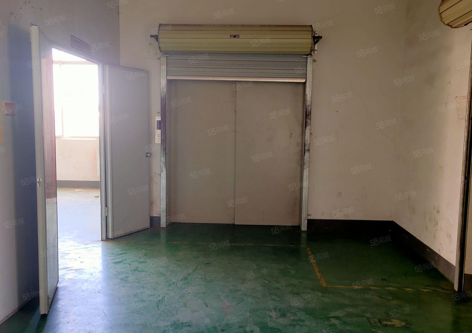 出租楼上1600平带 有地坪漆 带卸货平台 办公室 3吨货梯