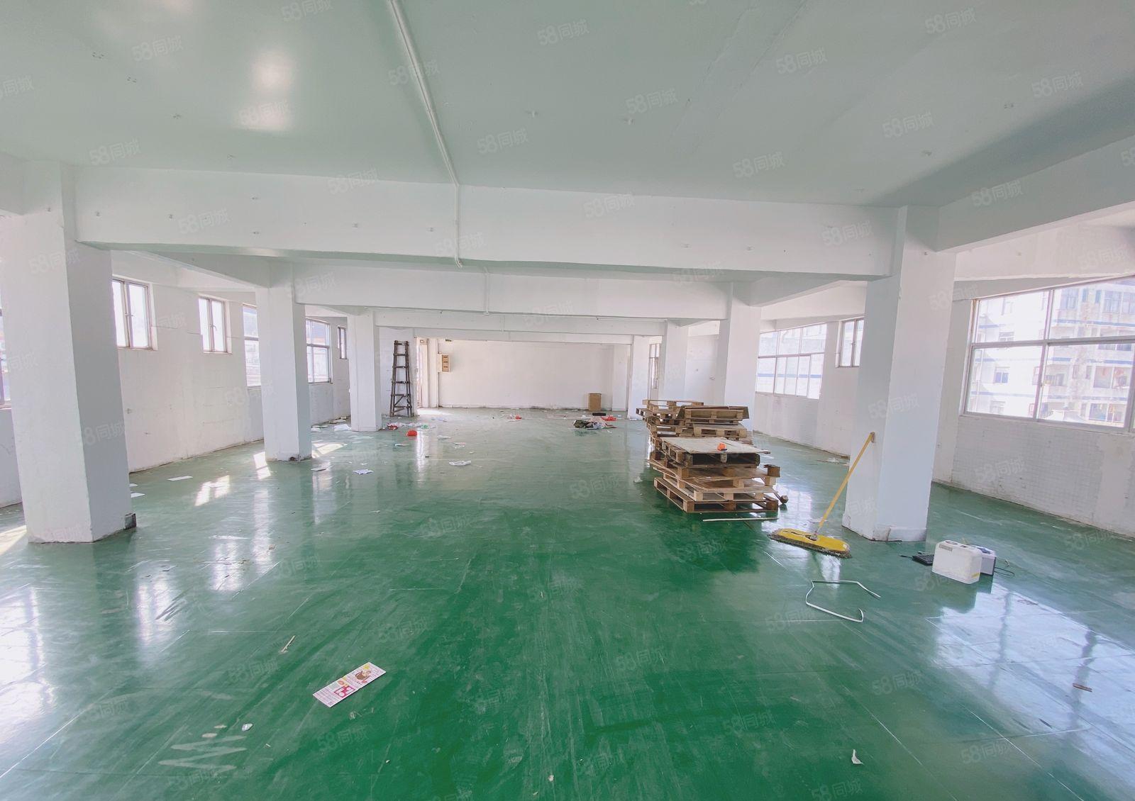 凤岗雁田自家厂房出租现成水电办公室600平租金12