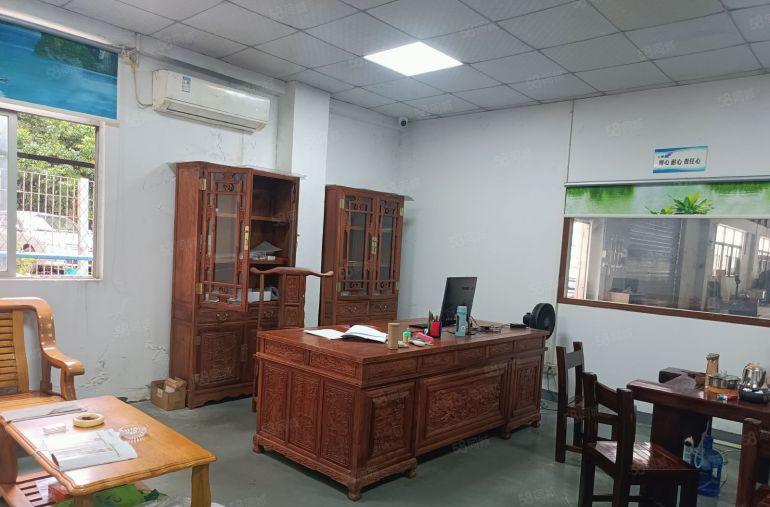 凤岗镇小独院，钢构2000平实际面积，只要15元，形象好