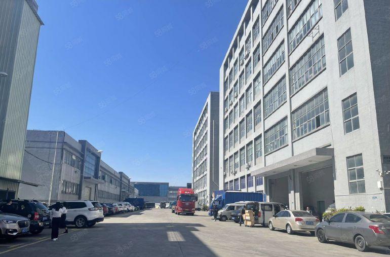 带货台装修楼上厂房）凤岗雁田即将空出2500平米五楼厂房出租