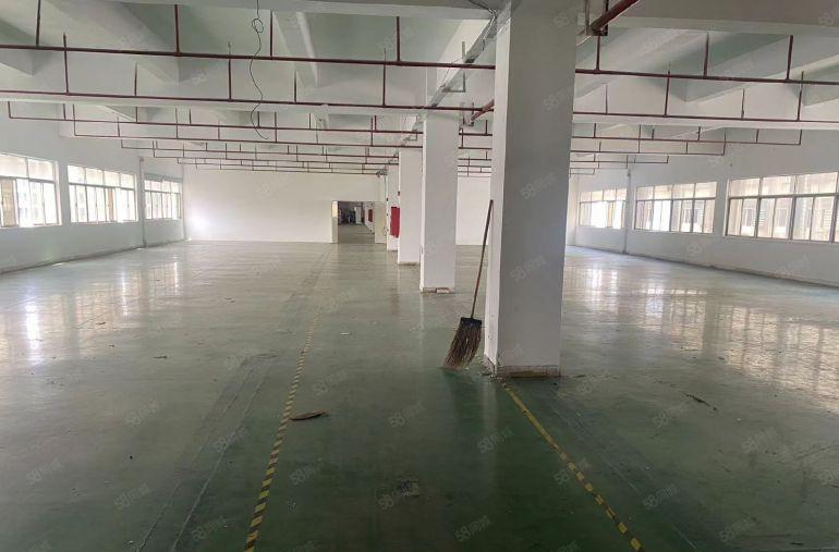 凤岗雁田2800平可分1200平和1600平墙已隔好带办公室