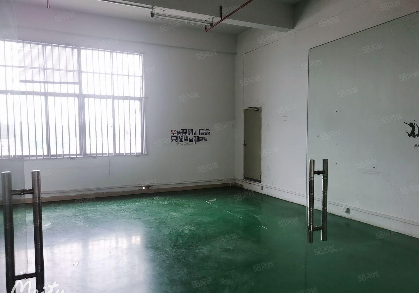 凤岗官井头二楼标准厂房500平米靠近主路交通便利带办公室电梯