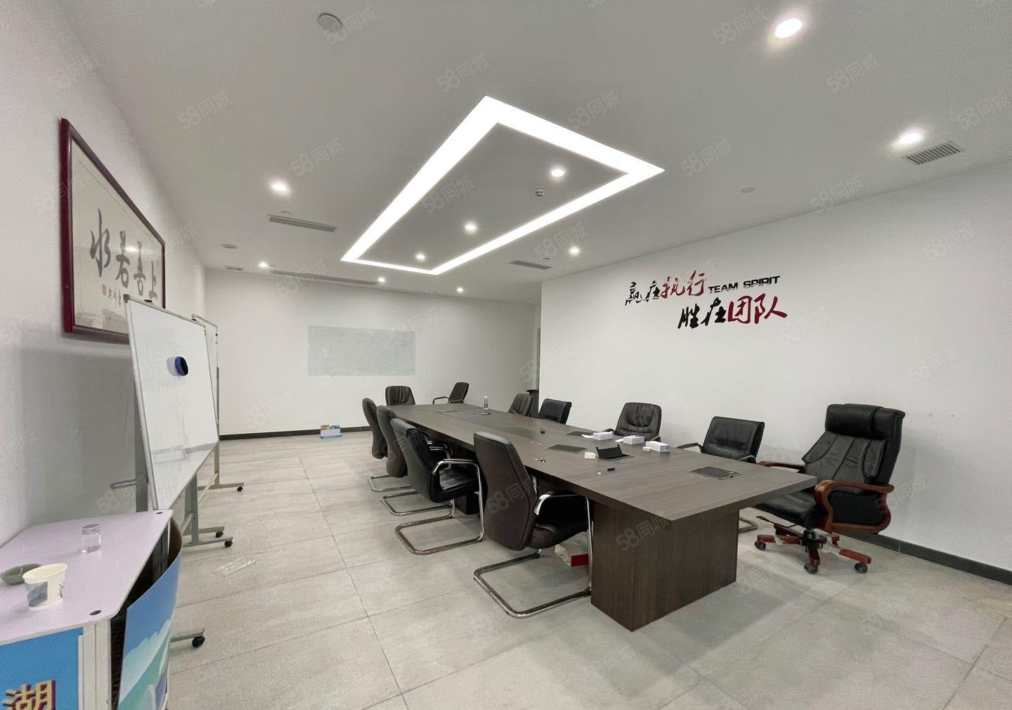 凤岗楼上精装修 电商贸易办公室厂房出租920平方 采光视野好