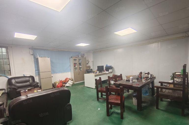 凤岗金凤凰新出一楼标准550平厂房出租，带装修办公室牛行车