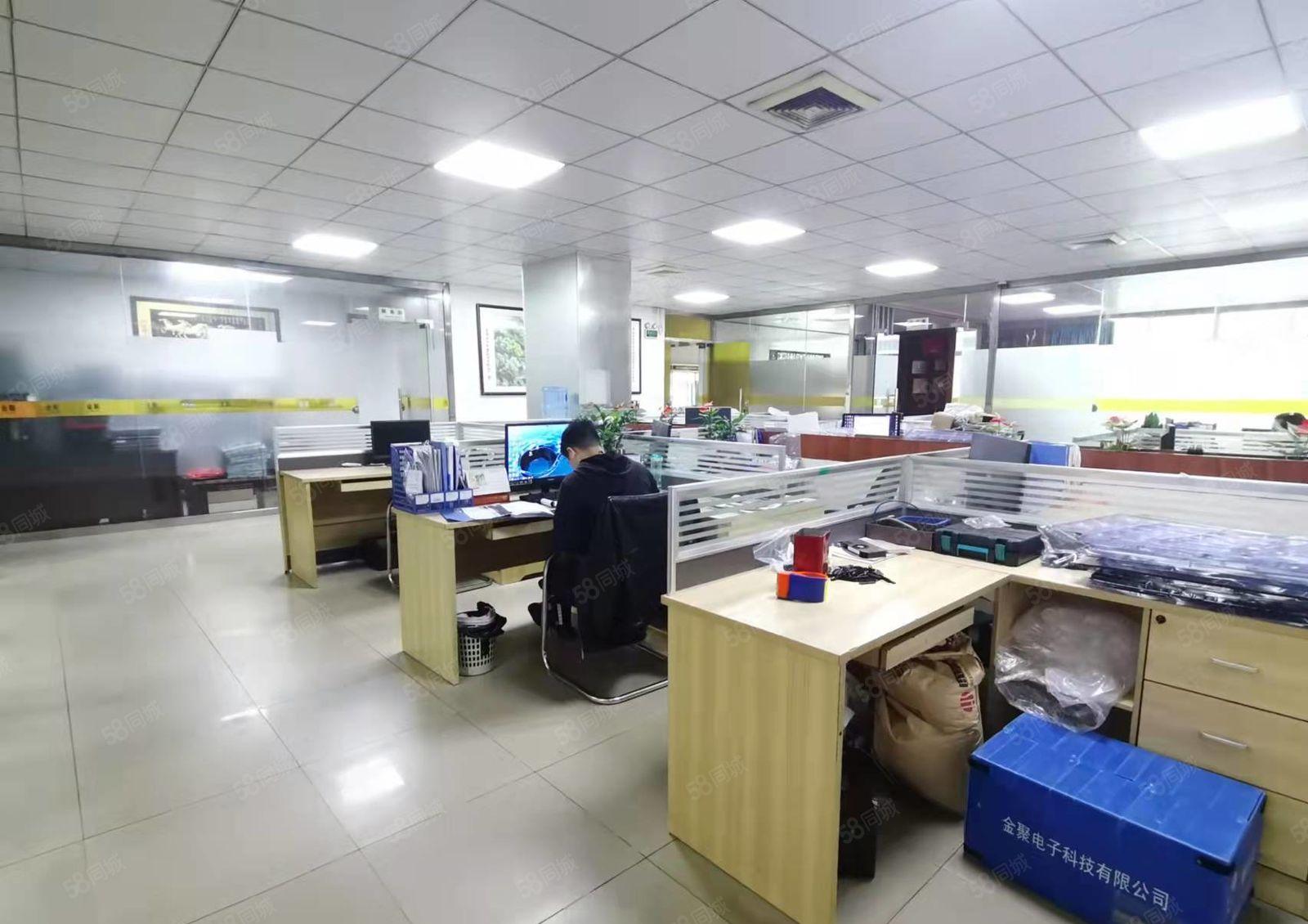 好招工 凤岗雁田布心精博附近 楼上带装修厂房出租2700平