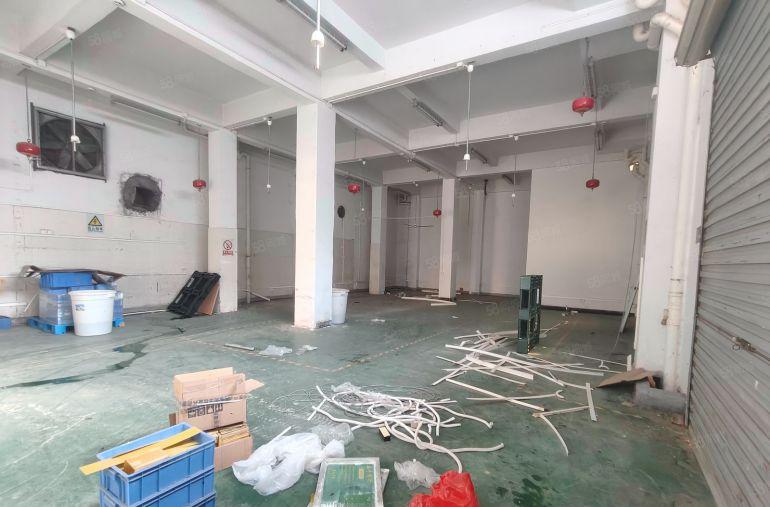 凤岗厂房出租一楼300平5米高 可做注塑五金 CNC 模具