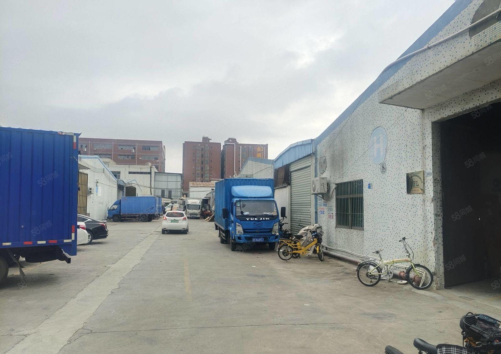 凤岗原房东单一层1800平方适合五金仓库配送空地大好招工实际