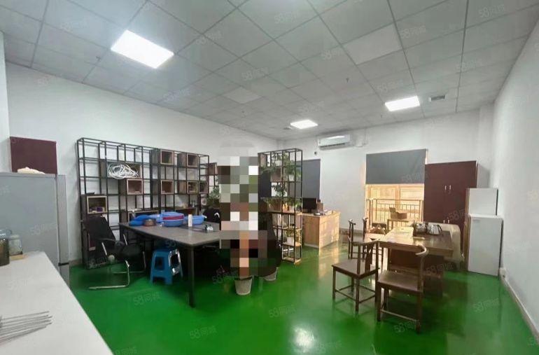 凤岗雁田2800平可分1200平和1600平墙已隔好带办公室