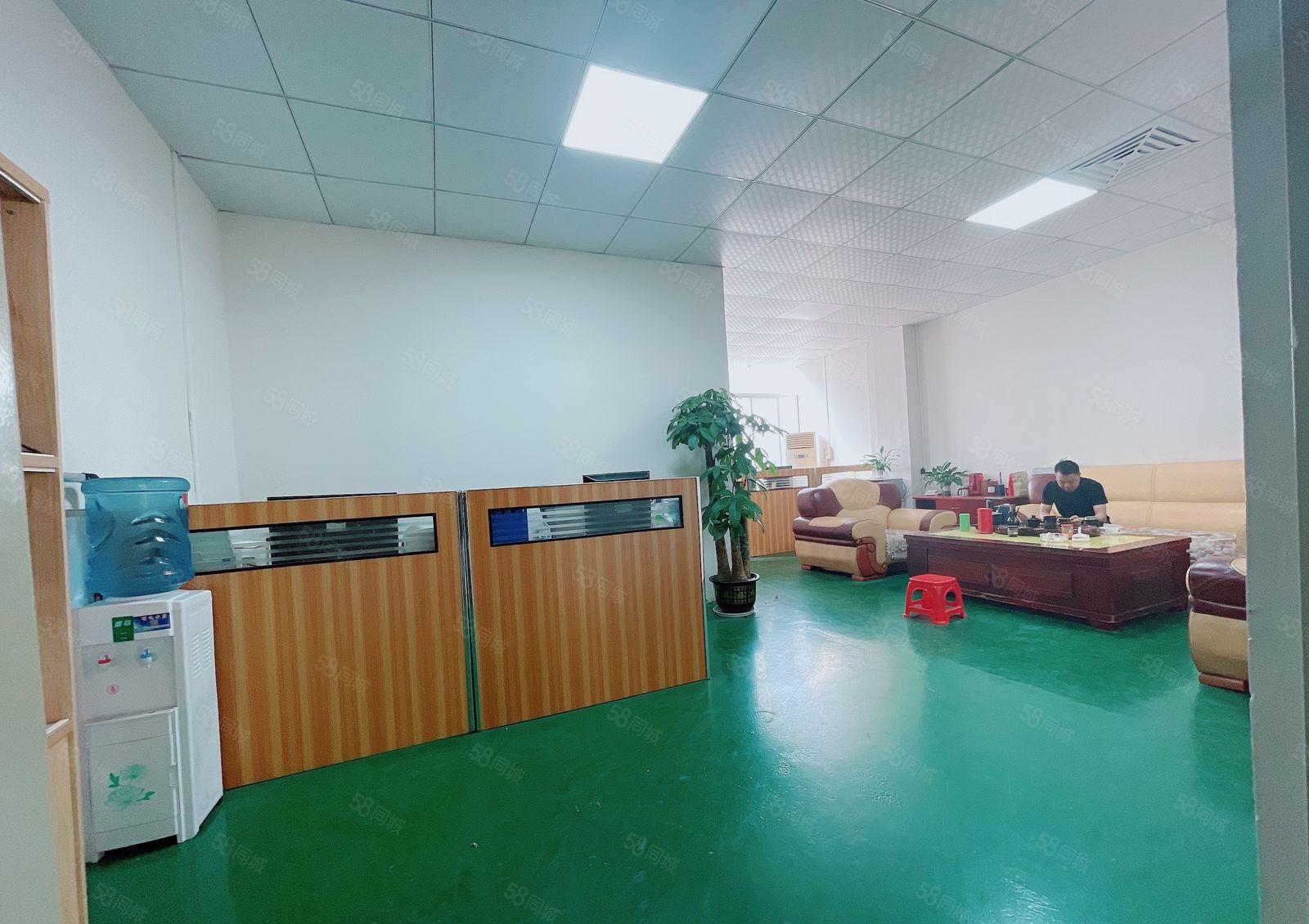 凤岗五联原房东楼上800平厂房出租精装修，