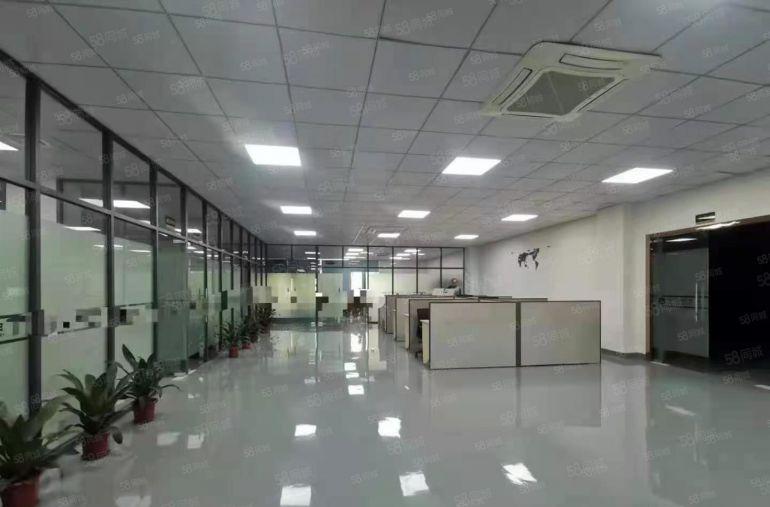 凤岗雁田靠平湖新出原房东楼上3200平厂房仓库出租，拎包生产