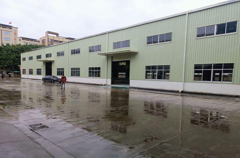 凤岗镇小独院，钢构2000平实际面积，只要15元，形象好